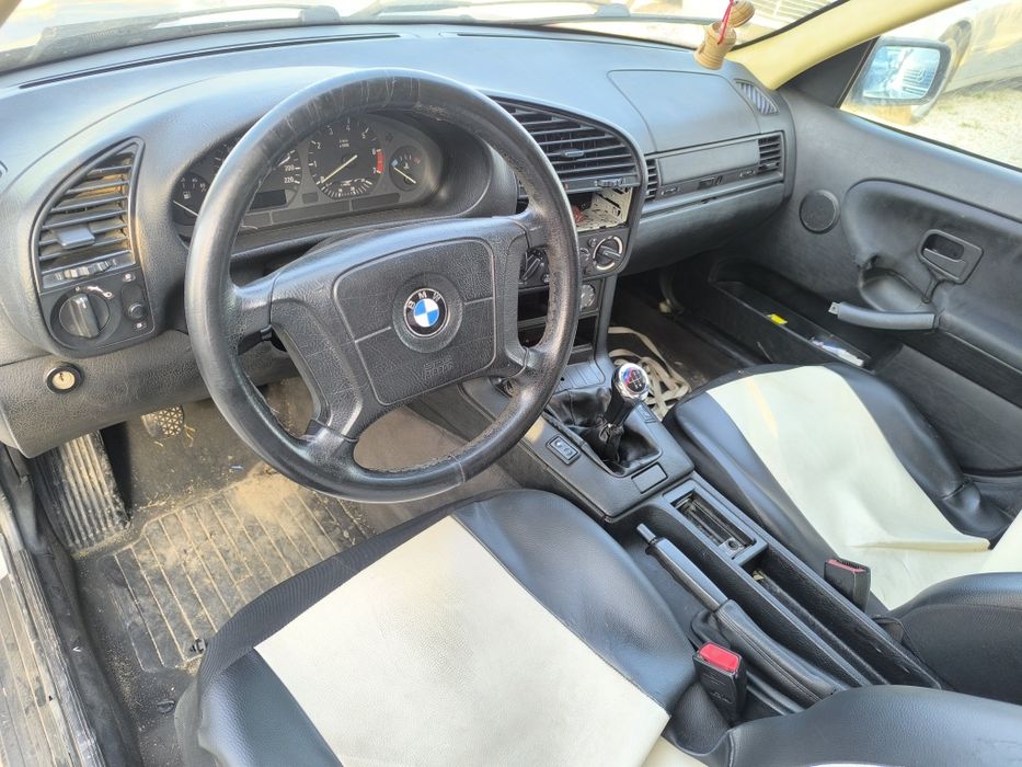 BMW Е36 1.8 на части