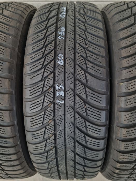Зимни гуми 4 броя BRIDGESTONE Blizzak LM001 185 60 R16 дот 0620