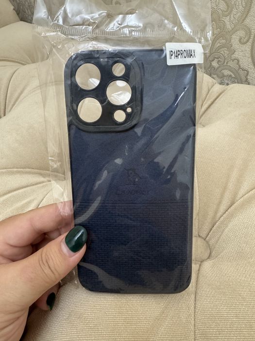 Продается чехол на айфон 14 про мах