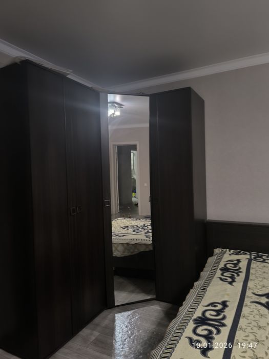 Спальный гарнитур шкаф угловой, кровать, комод и две тумбы