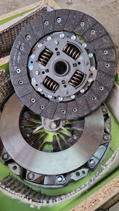 Volanta si  kit complect mercedes sprinter ambreiaj volanta disc si r