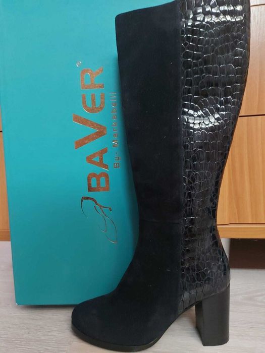 Продается Женские сапоги