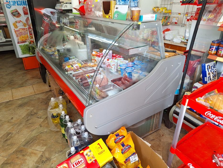 Витрини за хр.магазин