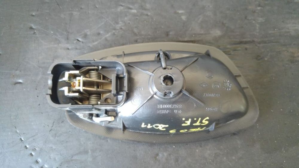 Maner interior stanga fata renault megane 3  826730001r