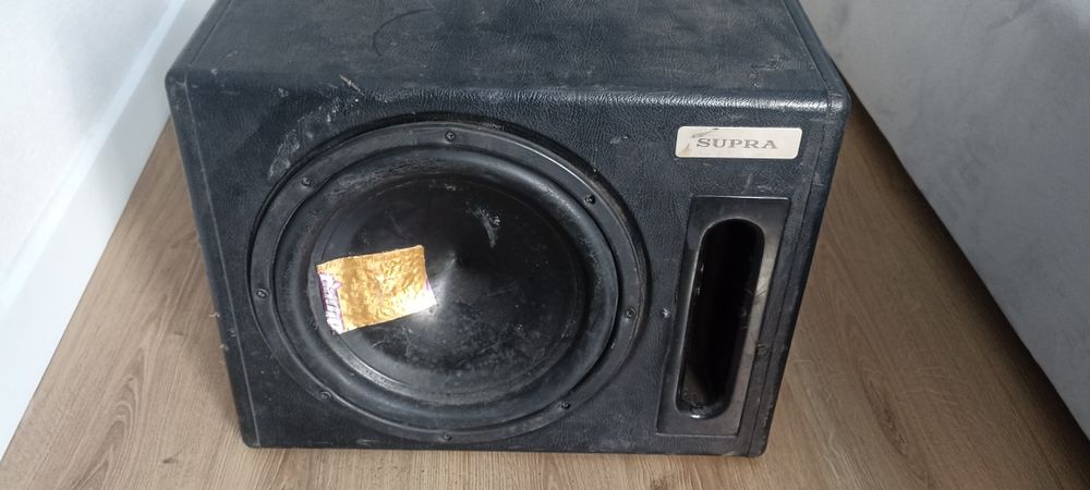 Продам сабвуфер с усилителем