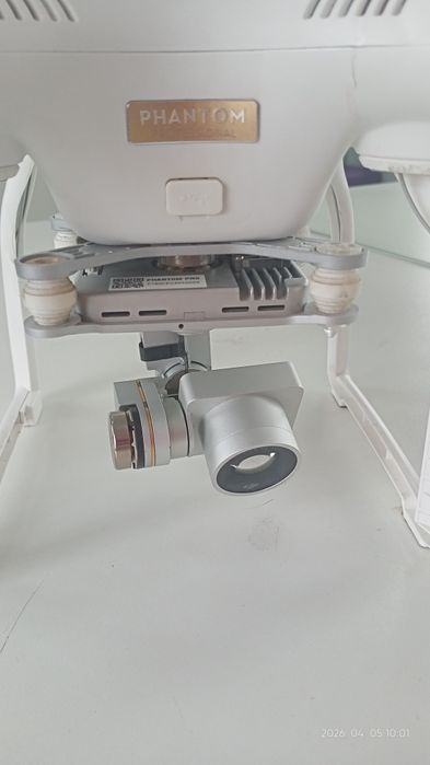 Дрон квадрокоптер DJI phantom 3 professional 4K