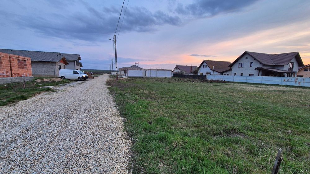 Vand teren intravilan in Apateu cartierul nou