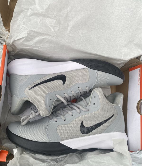 Кроссовки Nike precision 3