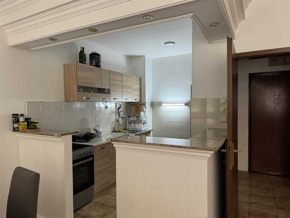 Дава се под наем Двустаен апартамент в Бургас, Лазур - 57 кв.м за 178.5 € - Снимка #1