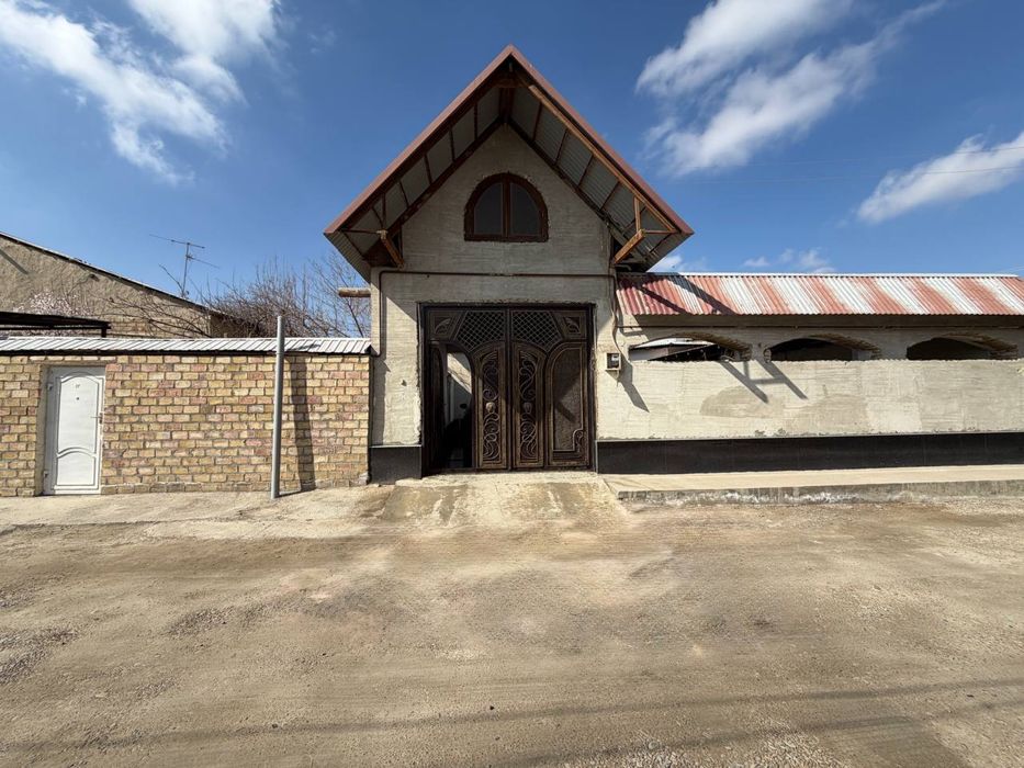 СРОЧНО Продается участок с 2  отдельными воротами для большой семьи.