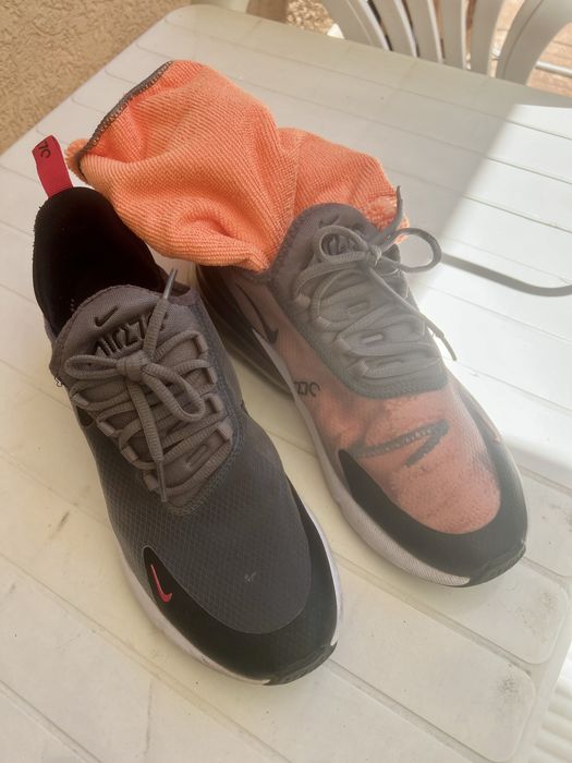 NIKE Air 270 Маратонки