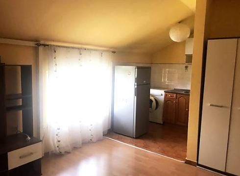 Дава се под наем Двустаен апартамент в Пловдив, Въстанически - 50 кв.м за 275 € - Снимка #2