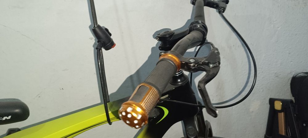 Новый велосипед продаю.