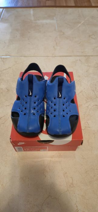 Sandale Nike marimea 29.5
