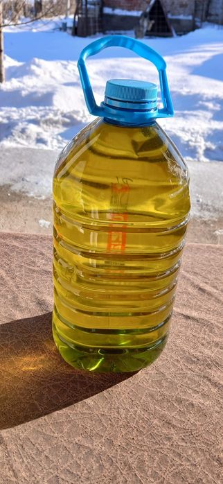 Vând ulei Floarea soarelui