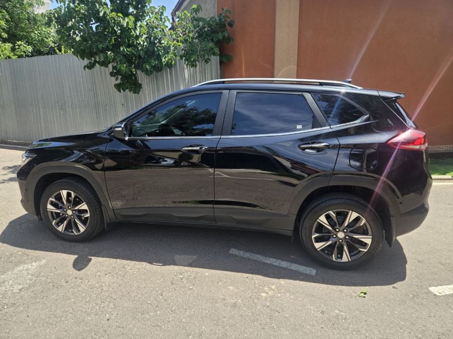 Chevralet tracker-2  premier plus sotiladi 26min yurgan kraska toza
