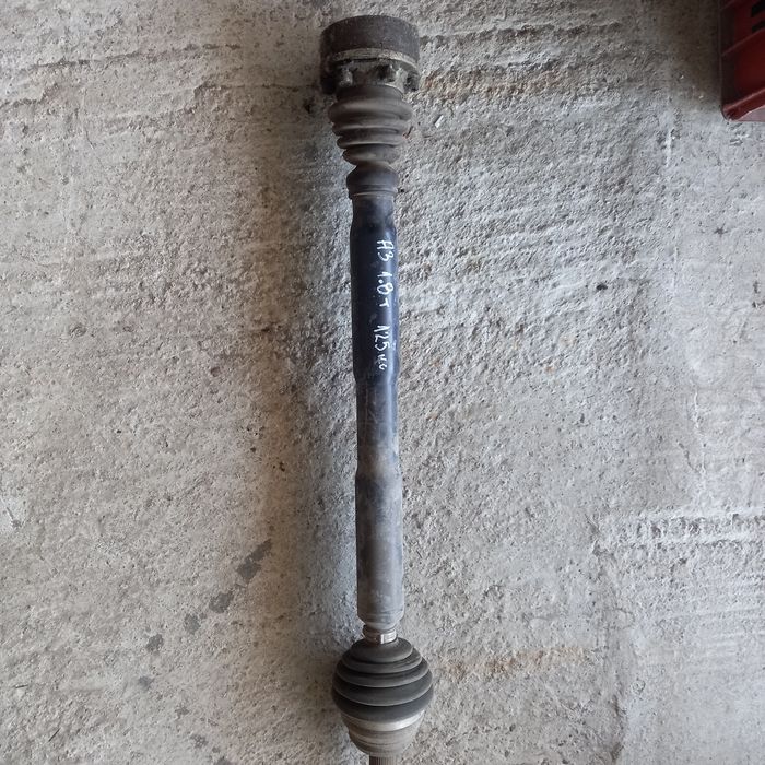 Дясна полуоска за Audi a3 1.8 125 коня бензин