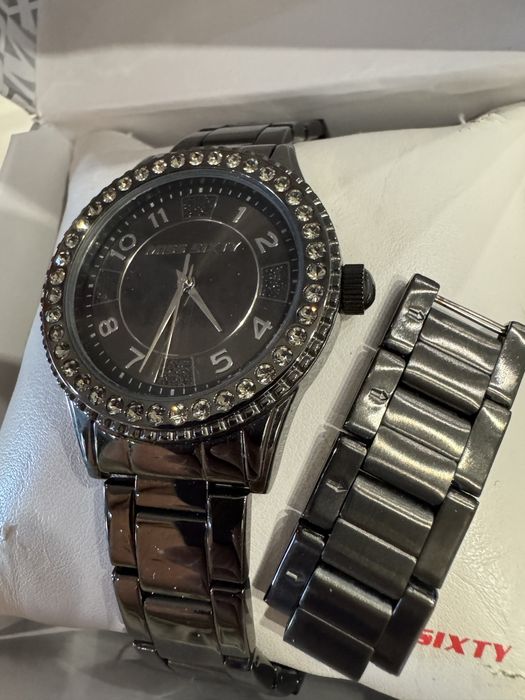 Часовник Miss Sixty Нов