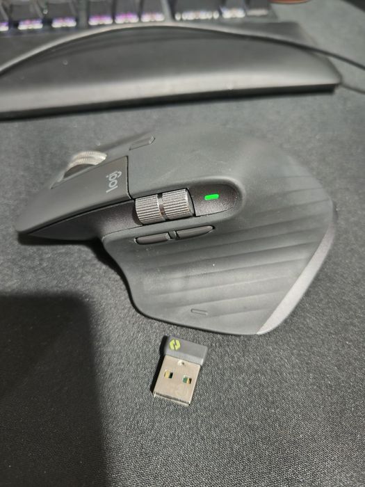 Mouse Logitech Mx Master 3s cu stick