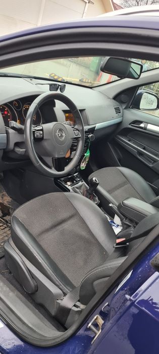 Vând Opel Astra H