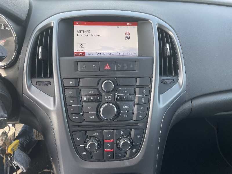 Opel Astra J Sports Tourer