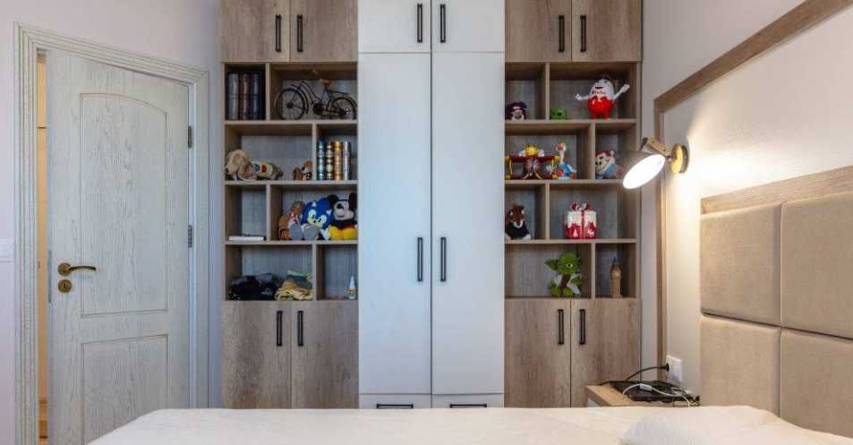 Дава се под наем Тристаен апартамент в Бургас, Зорница - 122 кв.м за 561 € - Снимка #12