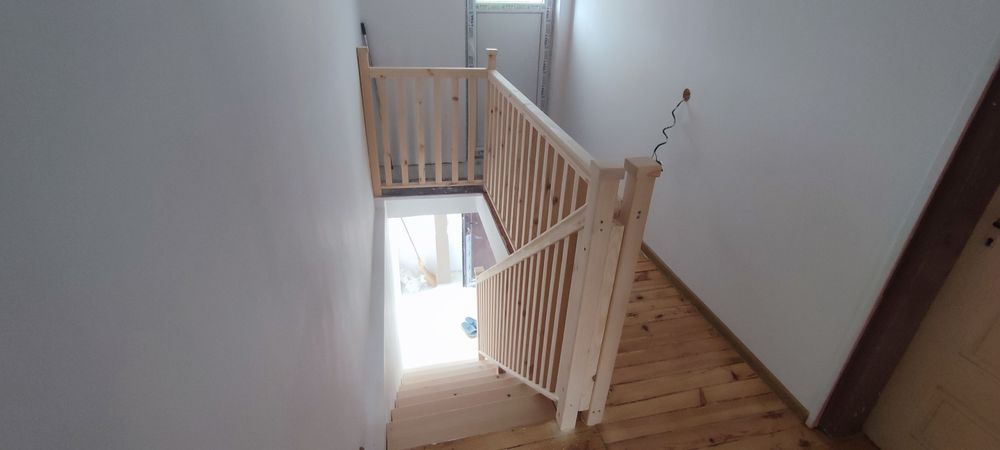 Дървен парапет по поръчка