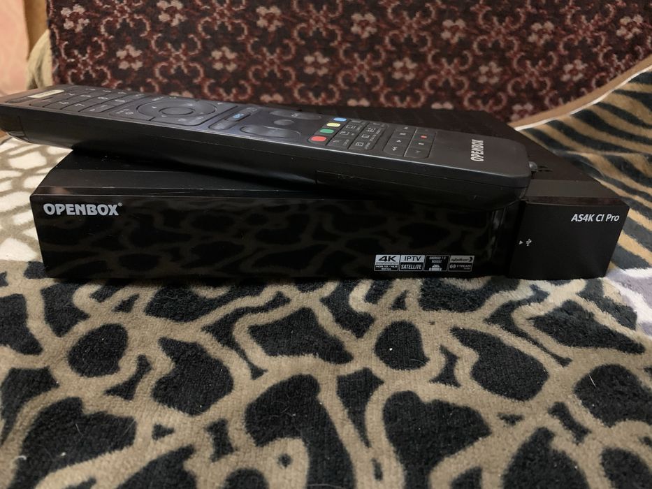 Продам спутниковый тюнер openbox