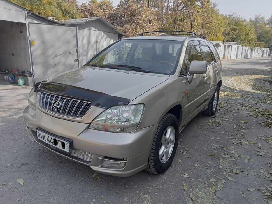 Внедорожник Lexus RX-300