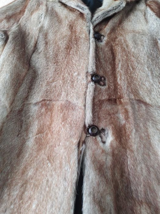 Дамско Кожено Палто от Норка. Запазено и в много добро състояние!