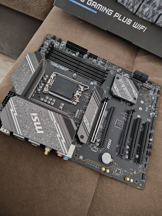 Pc sau Kit i5 14600k + msi b760 gaming plus wifi ddr5