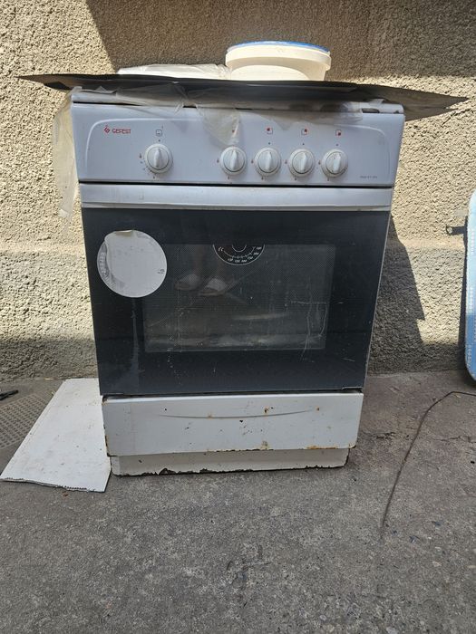 Продаю газовую плиту