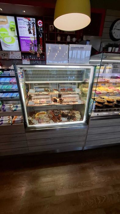 Продавам обзавеждане и оборудване за кафе