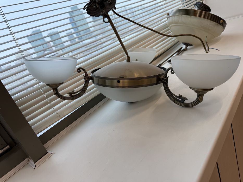 Люстры и плафоны