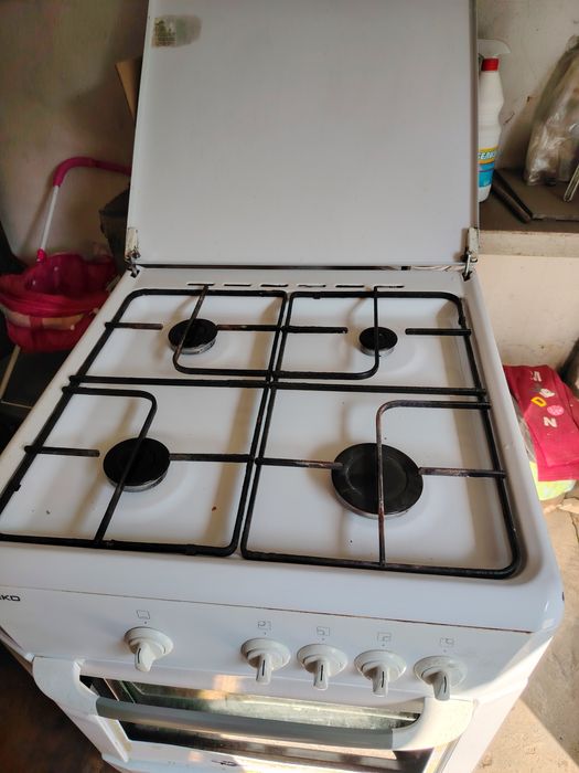 Продам газ плиту