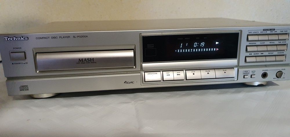 [rezervat] Technics SL-PG200A. Citire laser în câmp magnetic.