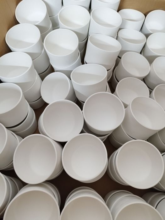 Vand matrite, recipiente si fitile pentru productia de lumanari parfum