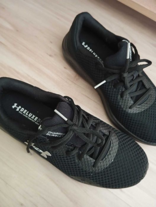 Дамски маратонки Under Armour,40номер