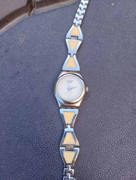 Часовник швейцарски -Swiss.40лв.Христо от Варна.отлично състояние