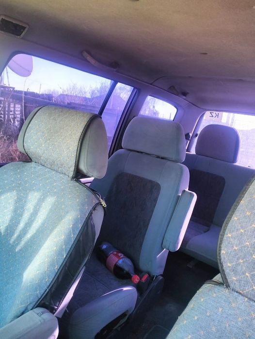 Продам Мазда MPV