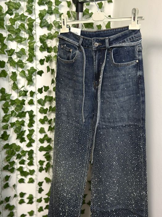 Blugi cu pietricele