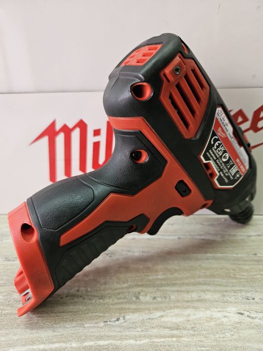 Milwaukee Импакт M12 BSD 12V.