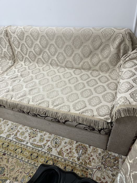 Диван для зал или в холл