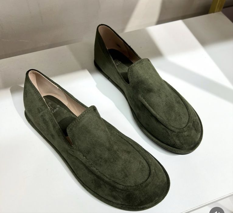 Lora Piano макасины