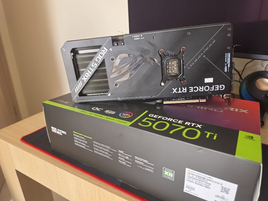 ASUS ROG Strix GeForce RTX 5070 Ti OC Edition – Отлично състояние, гаранция до 16.06.2029 г