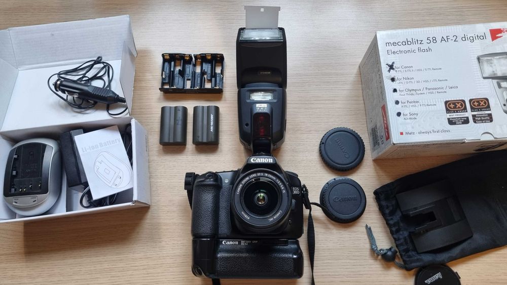 Kit Foto Complet Canon 30D+Obiectiv+Blitz Metz+Grip Original+4 Baterii