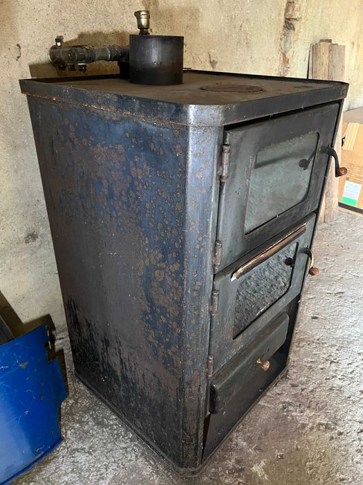 Продавам печка с водна риза