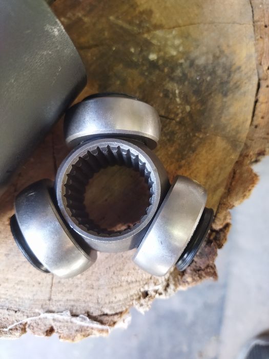 Продам внутренний левый шрус