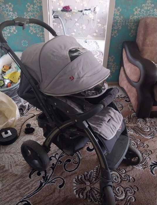 Продам коляску детскую