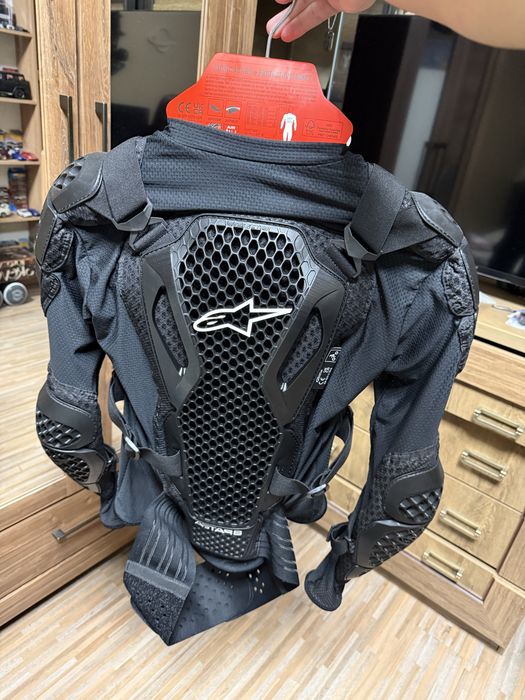 Протекторна жилетка Alpinestars Bionic Action V2